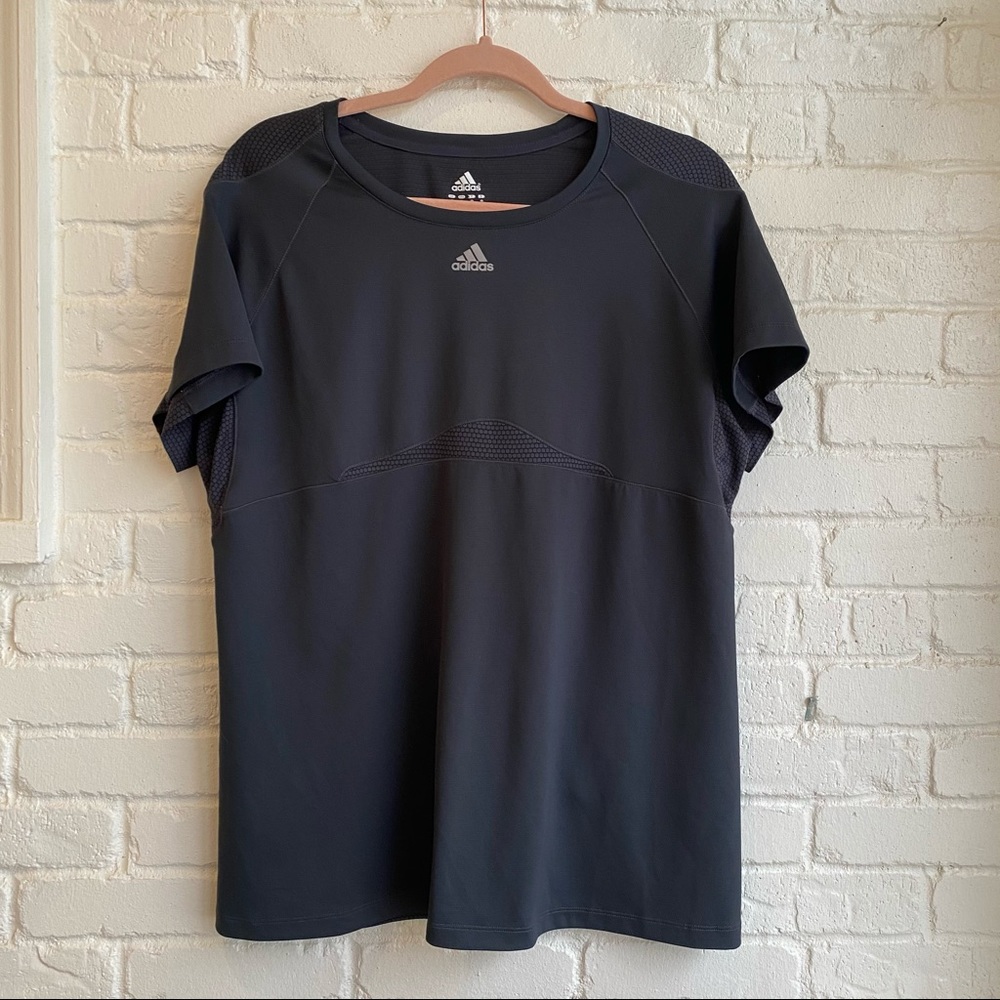 Adidas Athletic Short Sleeve Shirt Size XL
